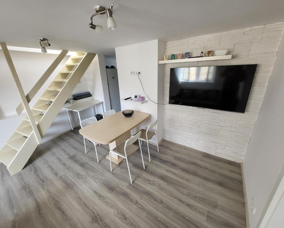 Excellent Apartments Central 3 Min Walk From The Colonnade Karlovy Vary Bagian luar foto